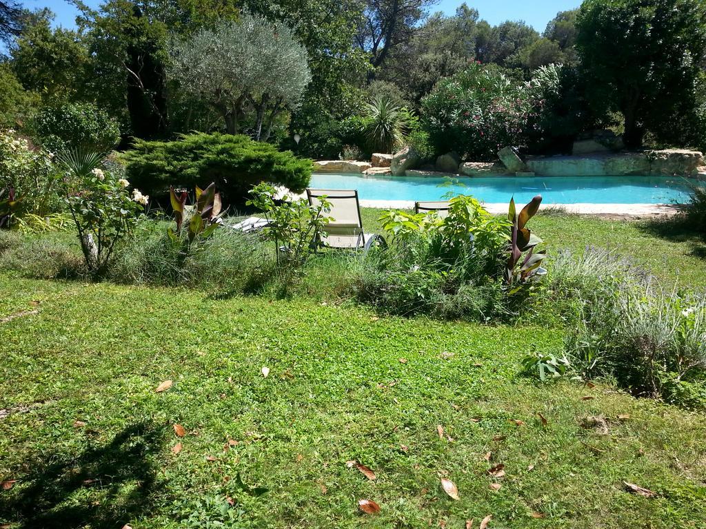 La Bousquatiere Bed and Breakfast Piolenc Buitenkant foto